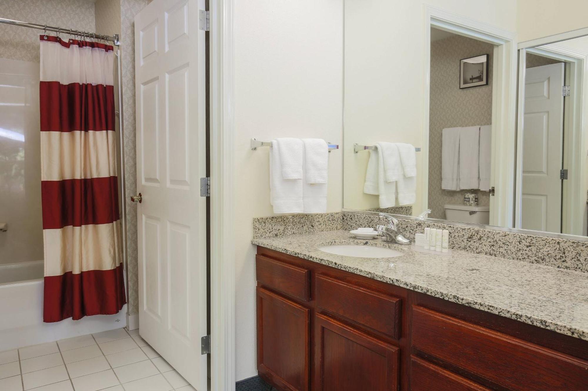 Residence Inn By Marriott Flint Grand Blanc Exterior photo
